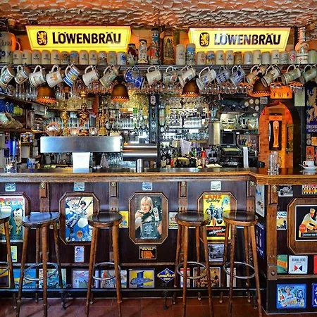 מלון Und Restaurant Loewenbraeu