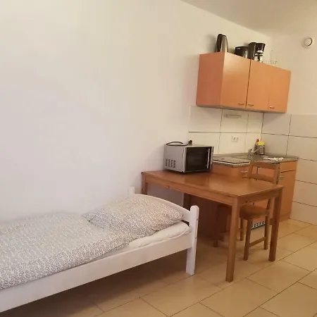 Workers-sleep-station Apartment *