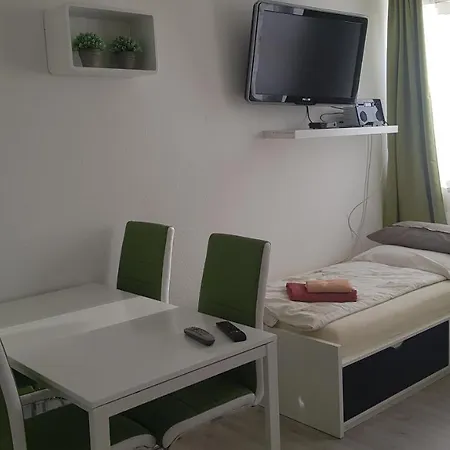 Sonniges Modernes Hoehenberg Apartment