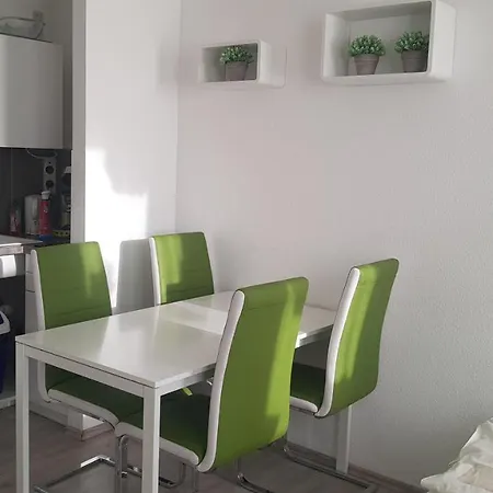 Apartment Sonniges Modernes Hoehenberg *