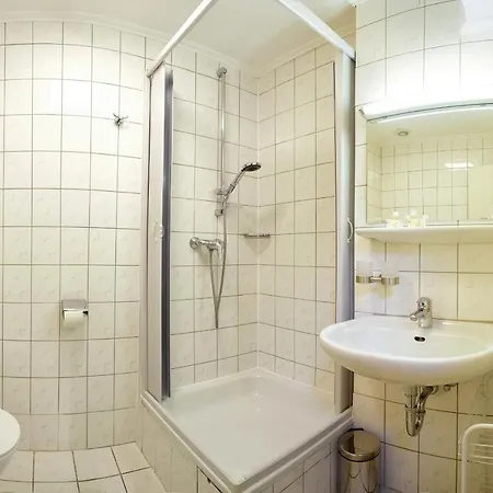 Hotel Buergerhof 3*