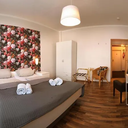 Buergerhof Hotel 3*