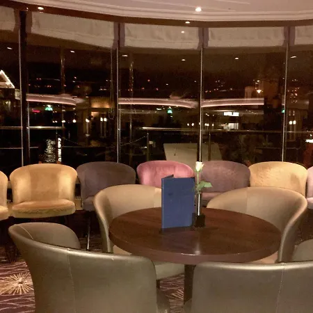 Bateau-hôtel Select Ms Charles Dickens - 5*
