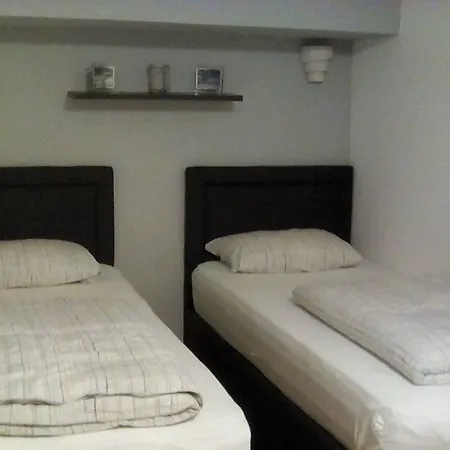 Garni Emir 3* Cologne