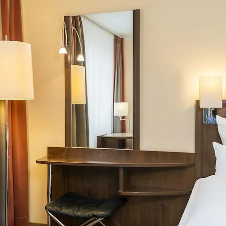 Nh Altstadt Hotel 4*