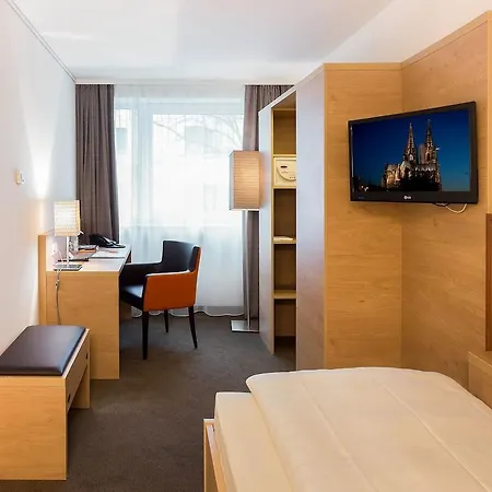 Stadthotel Am Römerturm Hotel 4*