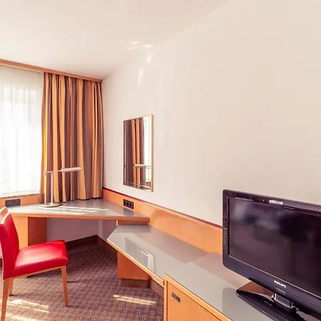 Mercure Friesenstrasse Hotel 4*