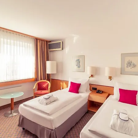 Mercure Friesenstrasse 4*