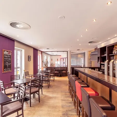 Hotel Mercure Friesenstrasse 4*