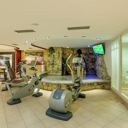 Отель Mercure Severinshof Кёльн