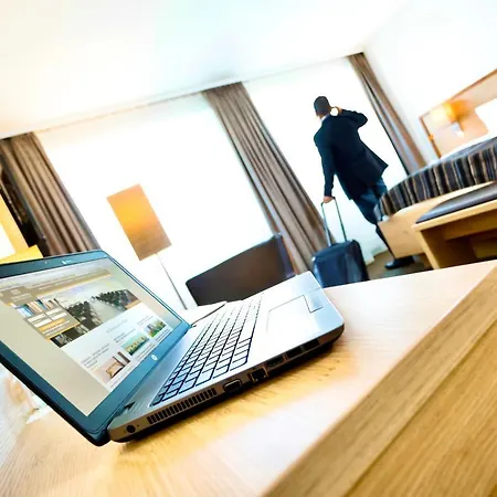 Stadthotel Am Römerturm 4*