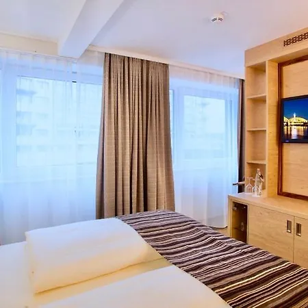 Stadthotel Am Römerturm 4* Köln