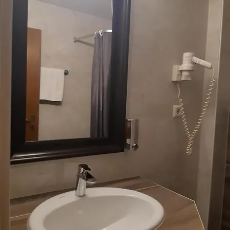 Lorien Hotel