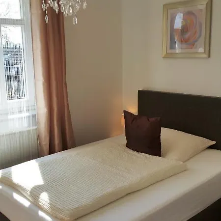 Gasthaus & Laternchen Hotell *
