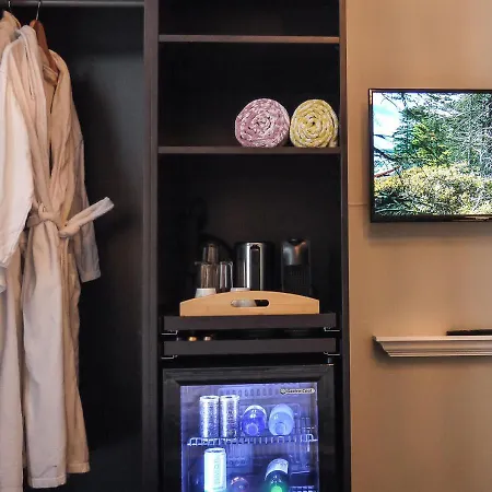Homestay Comfort And Style In Center With Ensuite Bathroom On Schaafenstrasse Cologne