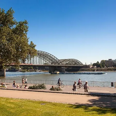 Am Rheingarten Apartment Cologne