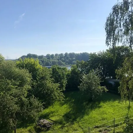 Idyllische Ferienwohnung Mit Rheinblick