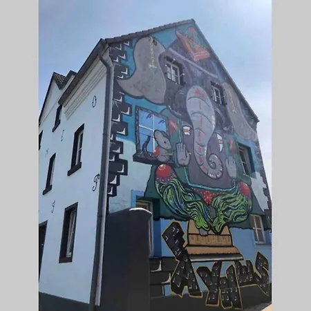 Idyllische Ferienwohnung Mit Rheinblick * Cologne