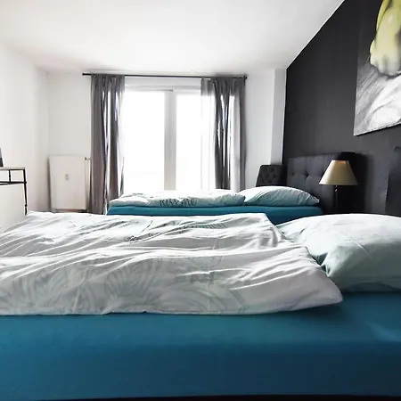 Apartment Dorya Am Ring Cologne