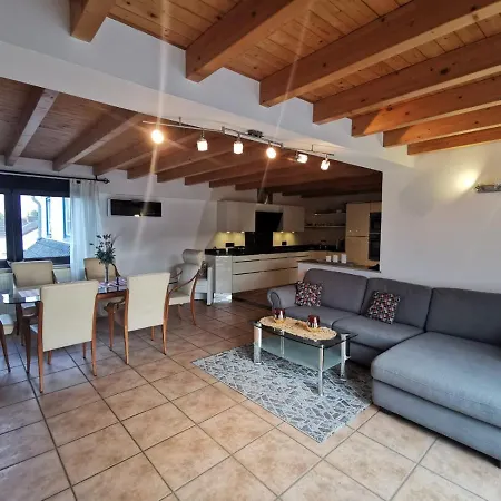 Lores Quartier Apartment Cologne