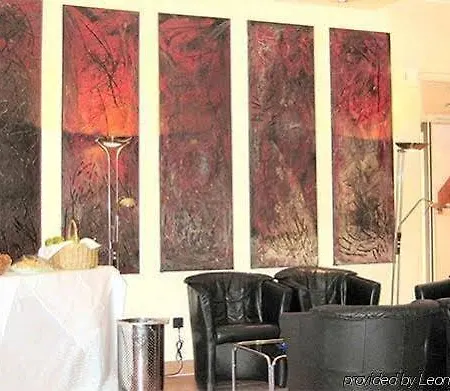 Boutique 003 Am Dom, Trademark Collection By Wyndham 3* Colonia