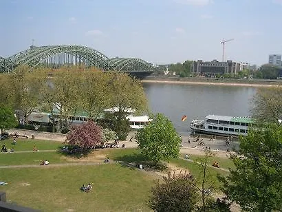 Römerhafen كولونيا