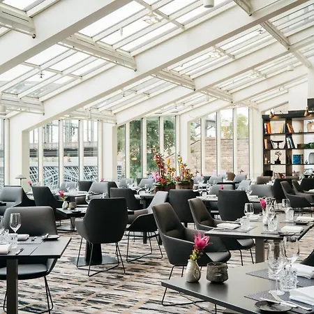 Hyatt Regency Hotel 5*