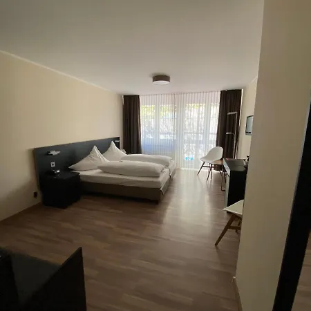 Hotel Drei Kronen 3*