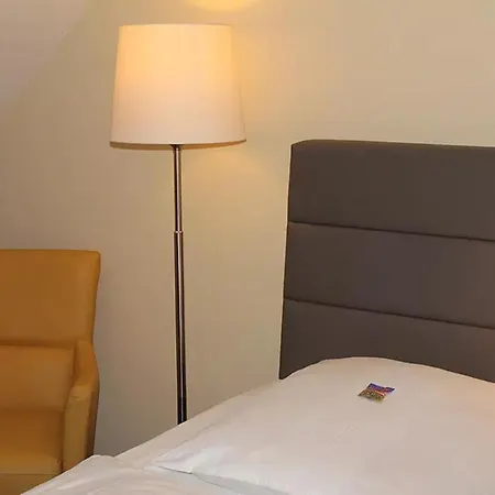 Guest house La Maison City-Messe-Arena Hotel Boardinghouse - Kontaktloser Self Check-In 3*