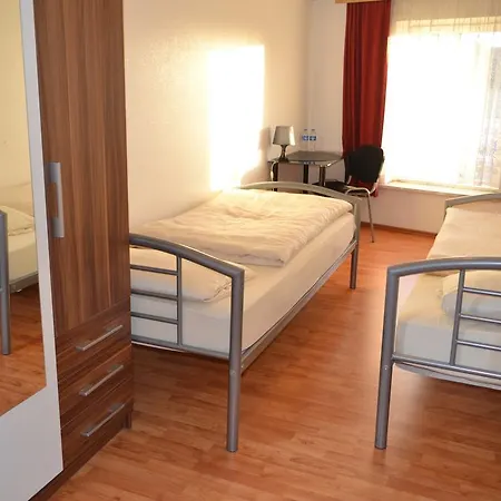 Koelnotel Hostel, & Vandrarhem