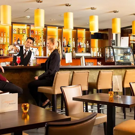 Stadthotel Am Römerturm Hotel 4*