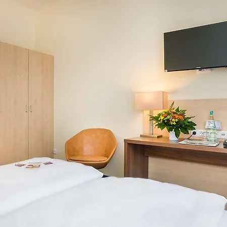Hotel Mariella 3*