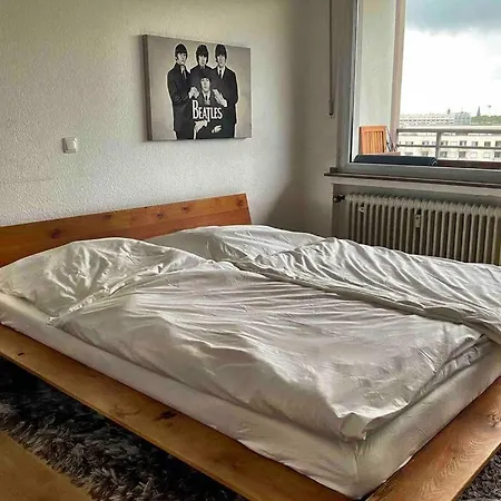 2 Zimmer Apartment Mit Blick Auf Den Koelner Dom