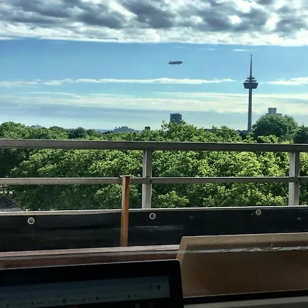 2 Zimmer Apartment mit Blick auf den Kölner Dom Apartment Köln