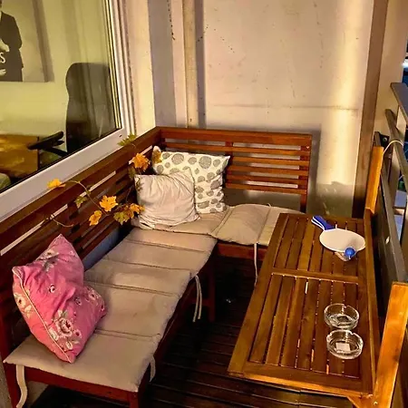 2 Zimmer Apartment Mit Blick Auf Den Koelner Dom Apartment Cologne