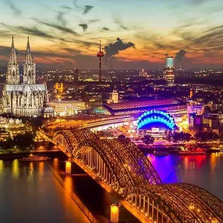 Apartment 2 Zimmer Apartment Mit Blick Auf Den Koelner Dom Cologne