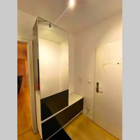 Apartment 2 Zimmer Apartment Mit Blick Auf Den Koelner Dom Cologne