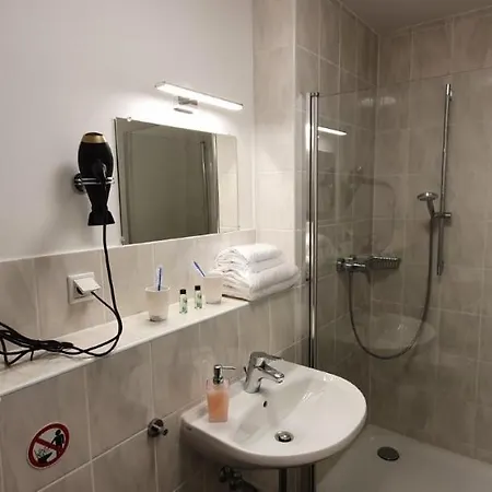 New City Rooms *