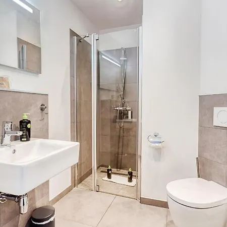 Aparthotel Limehome Friesenplatz - Digital Access 3*