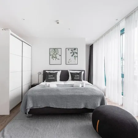 Aparthotel Limehome Friesenplatz - Digital Access 3*