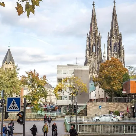 Limehome Friesenplatz - Digital Access Cologne