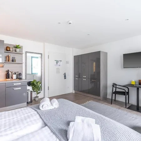 Limehome Friesenplatz - Digital Access Aparthotel Cologne