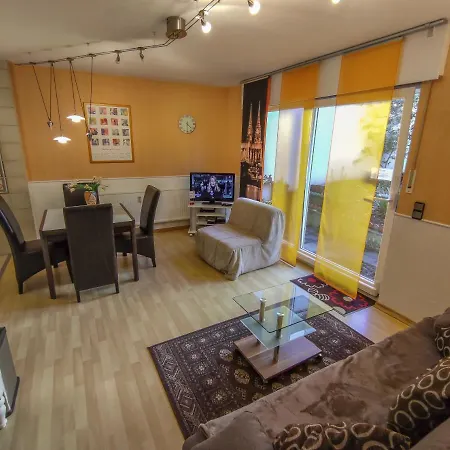 Apartment Ferienwohnung Cologne *