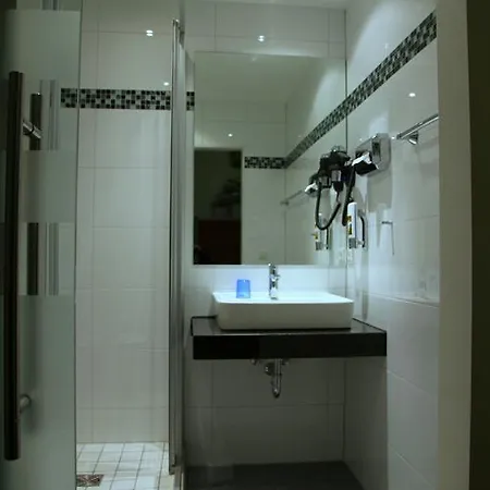 Warsteinerhof By Centro Comfort Hotel Cologne