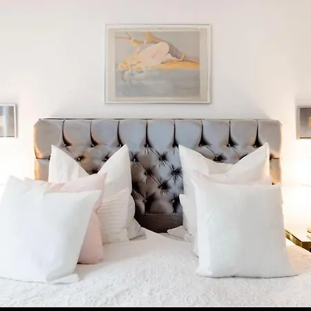 Luxury Penthouse ☆ ☆ ☆ ☆ ☆ Apartment