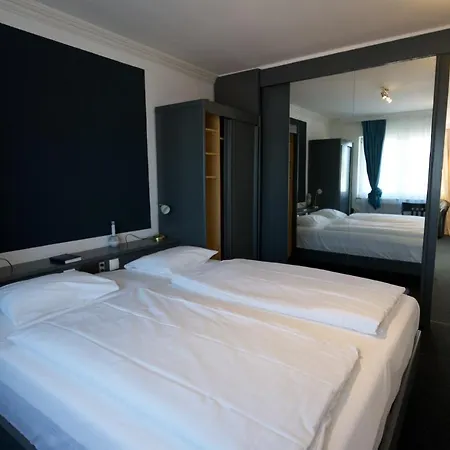 Merian Hotel 3*