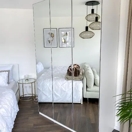 Dani Stylish Minimal Innercity Terrace Apartment