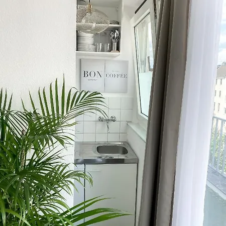 Apartment Dani Stylish Minimal Innercity Terrace *