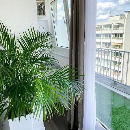 Apartment Dani Stylish Minimal Innercity Terrace *