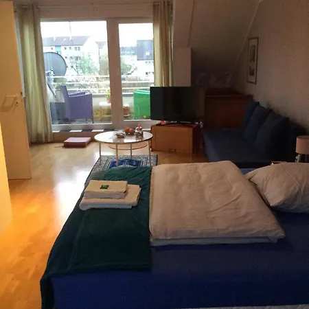 Dachstudio Mit Bad Und Terasse Ubytování v soukromí Kolín nad Rýnem